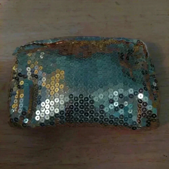 AVON  MAKEUP BAG 💄💋​ - Picture 1 of 4